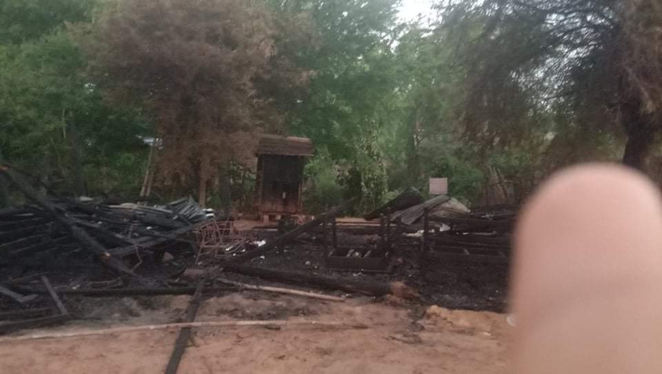 LeeDam_3's tweet photo. At around 12 midnight on Oct 18, a house belonging to the protester who has been active in revolutionary movement since the military coup was set on fire by  Phaungkata Model Village in #Letpadaung area of #Salingyi Tsp. The villagers are still fleeing in fear.
#Oct19Coup https://t.co/InlPtvYiiQ