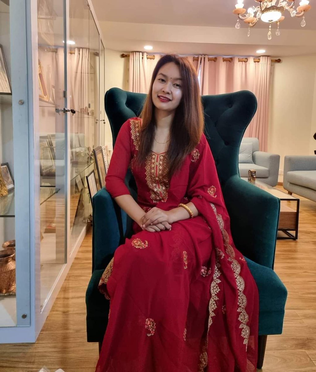 rajmagsr270631's tweet photo. Coz loving you is red...
#red #redlips #redforthewin #dashain #dashainaayo #ootd #outfitoftheday #picoftheday https://t.co/xq3CbypSXx
