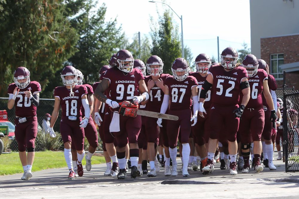 NoaYamauchi48's tweet photo. After a great conversation with @CoachGoldizen, I am humbled and blessed to receive an offer from the University of Puget Sound!! #GoLoggers #TD4L @Coach_Cos93 @BishopGormanFB @jeffthomas4 @702HSFB @ZakYamauchi @PSLoggers @P_S_football https://t.co/3JAE7F1gJq