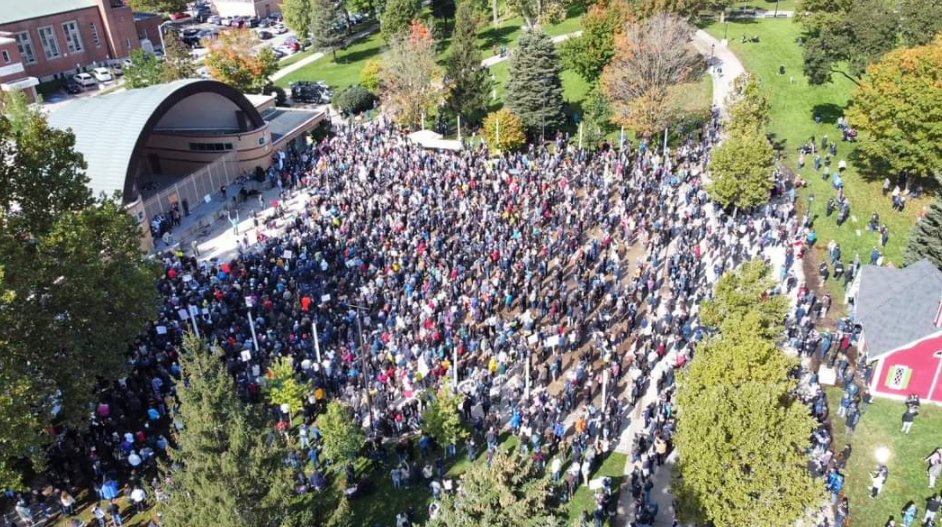 Our government appears to be good at uniting people, the only problem, it's against them. 

Massive crowd in #ldnont stands up against vaccine mandates and government overreach. 

#LondonWest