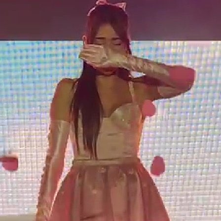 MBHQPhilippines's tweet photo. “i still love you” https://t.co/i1xGml9Vx1