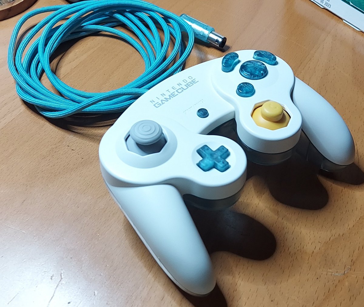 MaestroGnW's tweet photo. Got my controller back! Thanks to @LilypadCustoms for the fixes! Feels real smooth https://t.co/h7Bh6Irx6n
