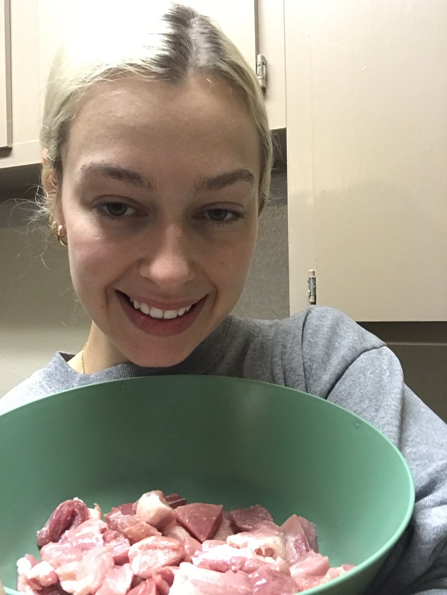 shebly_gh's tweet photo. some really cute pictures i took of myself over the weekend #cooking #meat #mymeat https://t.co/NCV3JV1P5Y