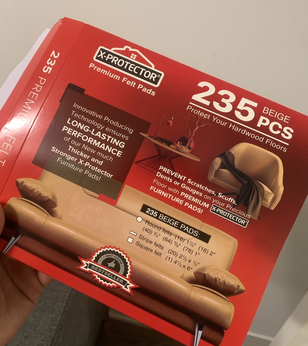 menesuygun's tweet image. Alt komşumuz sandalyelerimizin yere sürtme sesinden rahatsız olmuş 😂😂😂