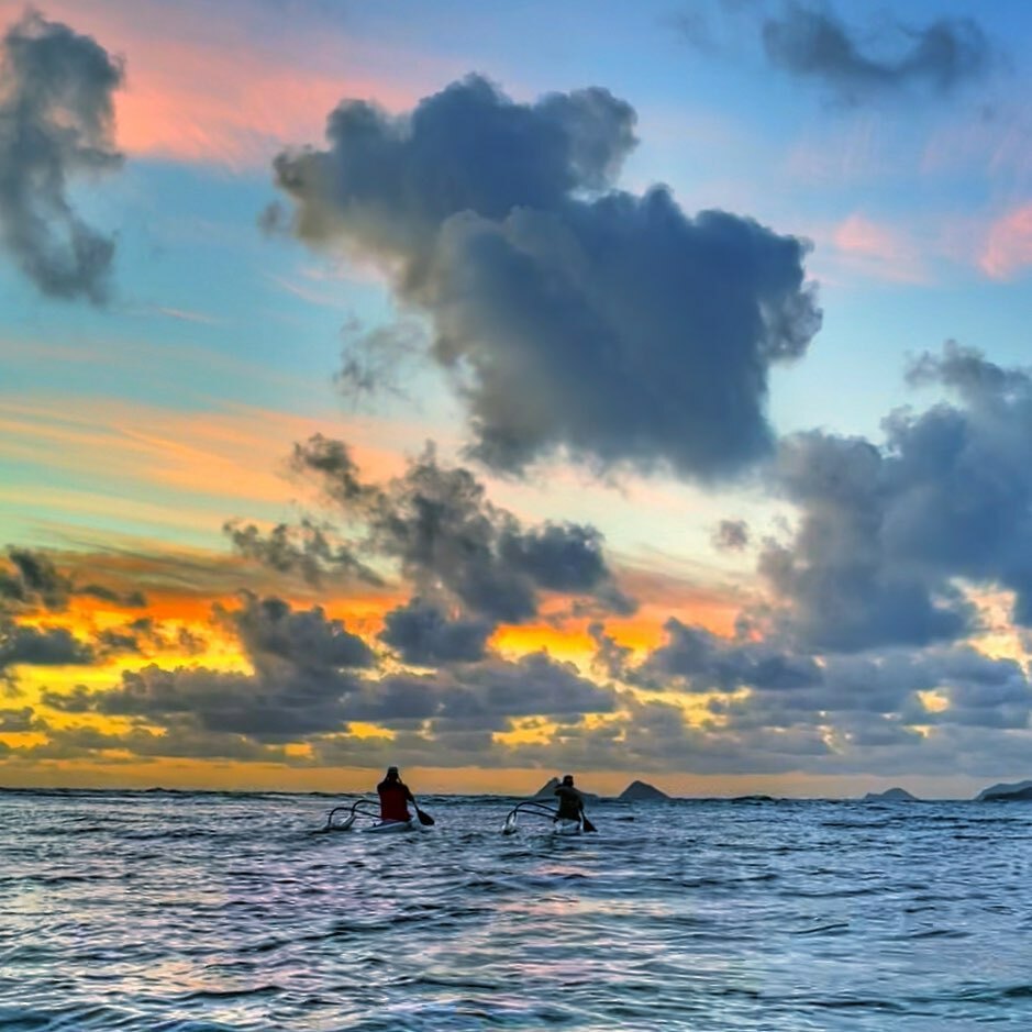 VickiYu's tweet photo. Monday morning commute🏄🏻‍♀️🛶🛶Have a great week🌺 #AlohaKakahiaka #standuppaddling #SUPBoard #surfdog #dogsonpaddleboards #paddleboarddog #paddlingwithdogs #dogsthatpaddleboard #standuppaddleboarding
#paddlingdogs #SUP #suppaddle #paddlingwithdogs #supdog
… https://t.co/vc0dnpdR2X https://t.co/yZk8bmlPPS