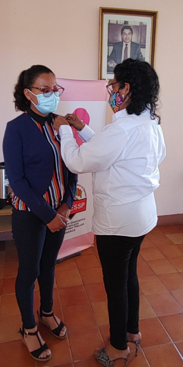 LuzMaria0521's tweet photo. Cada 19 de octubre se conmemora el Día Internacional del Cáncer de Mama en un 
intento por sensibilizar a la población a nivel mundial sobre la importancia de realizar un 
examen de mamas. @agusaviles1 @valenzo14 @palomitarelowde @FEDESSP @CarlosCruzCas11 https://t.co/RmuQIA4nzF
