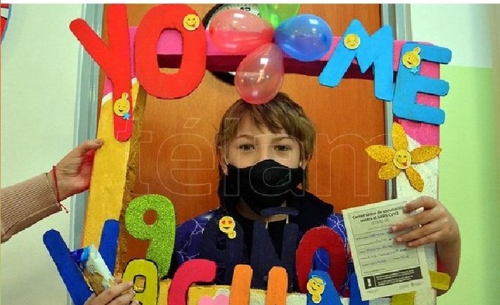 ninez_frente's tweet photo. 🔹️Sabias que.....
ya somos  24.758.547 millones de 🇦🇷argentinos 
y argentinas que ya estamos #vacunadxs💉 con #EsquemaCompleto ?
@msalnacion
#EstadoPresente

🔹️Vacunate y lleva a tus hijes a vacunar!    #CuidateYCuida 

#ArgentinaTeCuida https://t.co/AcvM0pfqK2