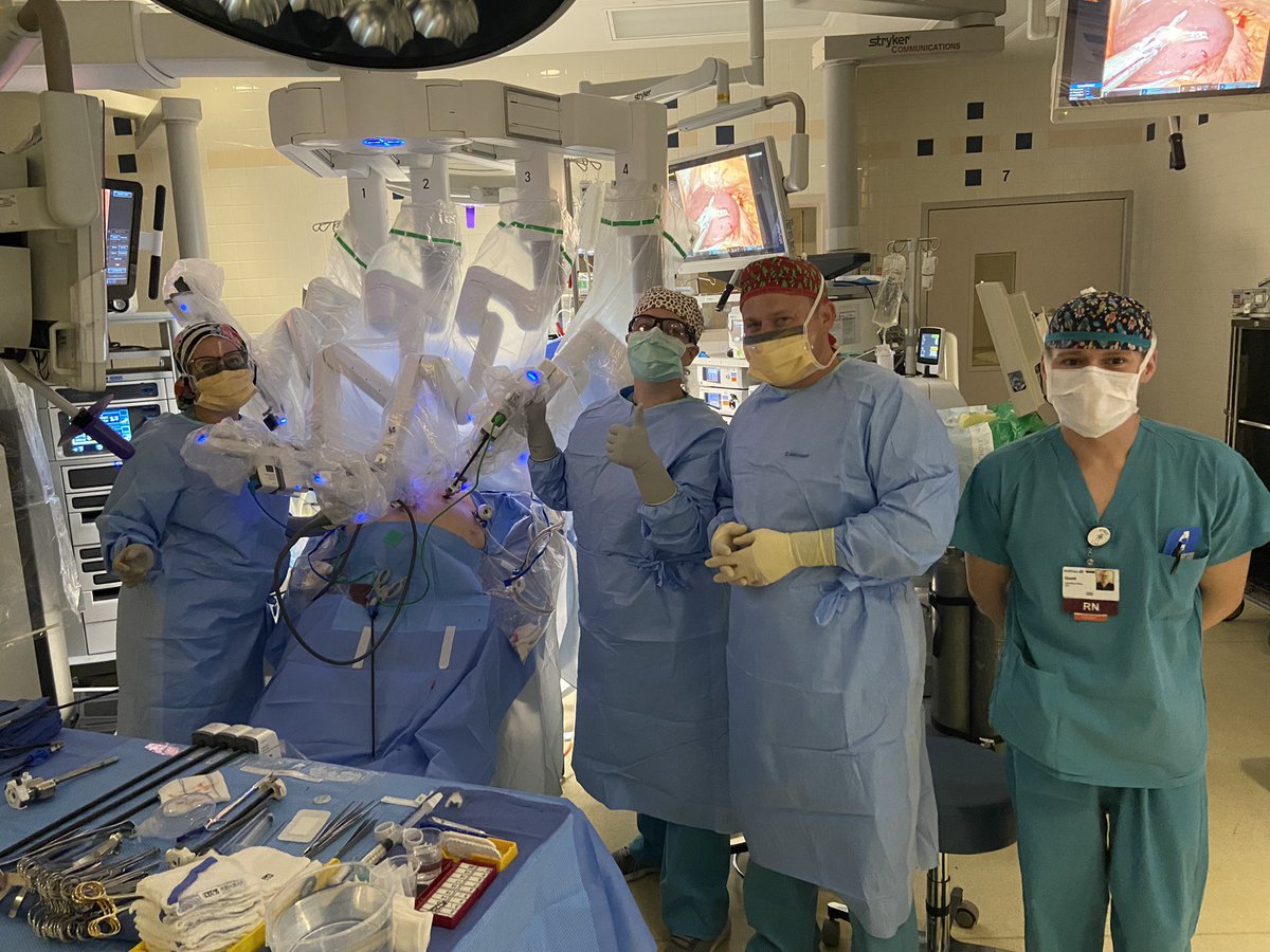 gattasurgeon's tweet photo. We made history. We performed an emergent robotic exploration of the mediastinum on a patient for a possible esophageal perforation.
To the OR team-this patient (and I) owe you.
NEVER tell me what can’t be done.
#multicare #tacomageneralhospital #disruption #3am https://t.co/NEiFdF47v0