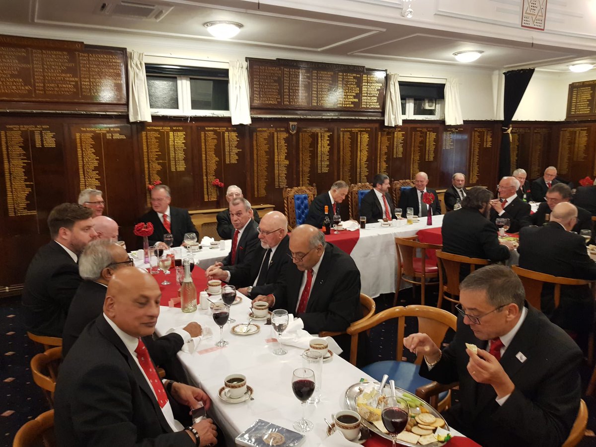 westkentmasons's tweet photo. Almost 50 companions attened Burnt Ash Chapter to witness the exaltation of Reg Warren, aged 93, with the ceremony being undertaken by the Provincial Executive. I’m a very proud Grand Superintendent after such an outstanding evening … #westkentmasons #Freemasons #royalarch https://t.co/vDSxSf5Nuh