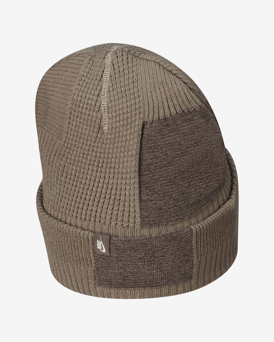SOLELINKS's tweet photo. Ad: NEW Nike Sportswear Utility Patch Beanie 'Moon Fossil' dropped via Nike US => https://t.co/VhJsVCzFQy https://t.co/4x9whnGomS