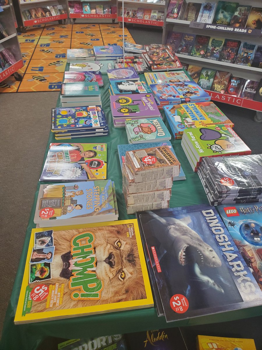 It's back!!! Scholastic Book Fair made a big return to Cumberland Head thanks to <a href="/MBishopCHES/">𝕄𝕒𝕟𝕕𝕪 𝔹𝕚𝕤𝕙𝕠𝕡</a> and Mrs. J. Books, books and more books! #cheswearethebest <a href="/BeekmantownCSD/">Beekmantown CSD</a>