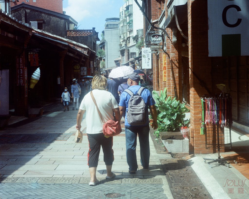 SolusLu's tweet photo. #konicapearlii #kodak250d #cinefilm #645folder #6x45format #120film #filmphotography #フィルム写真 #底片 https://t.co/S1p8S1k8Kj