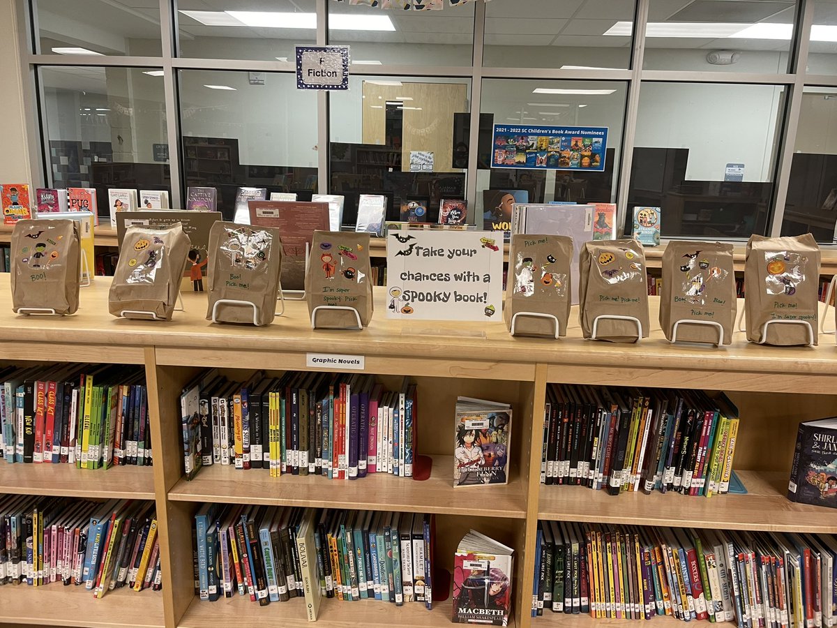 mamaofarch's tweet image. To say these mystery books have been a hit is an understatement #halloweeninthelibrary @VOCALCCSD