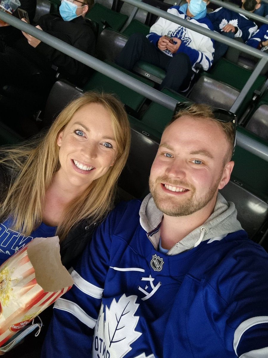 tom_holtom's tweet photo. Visiting from the UK #LeafsForever  #GoLeafsGo https://t.co/V17nTgjwnF