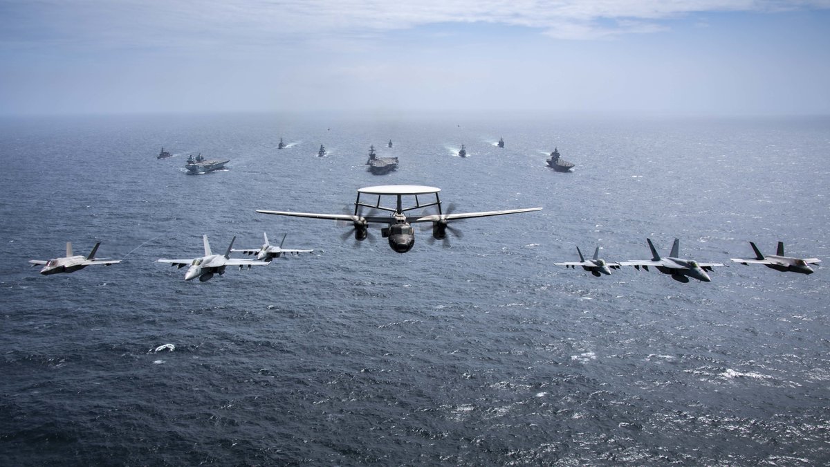 USNavy's tweet photo. 1️⃣ #USNavy, @Australian_Navy, @jmsdf_pao_eng, @RoyalNavy underway during #MPX2021 @INDOPACOM and 2️⃣ #USSCarlVinson #CVN70 #unrep 3️⃣ @Australian_Navy #HMASBallarat.
4️⃣ #USSTulsa and #USSJackson transit @US7thFleet with @deutschemarine #FGSBayern.
ℹ️  &amp; 🔽: https://t.co/2OG04wrrQh https://t.co/06SAzMuyy4