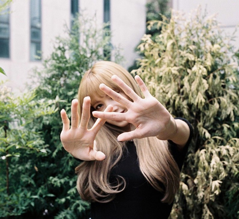 sailorpinktwt's tweet photo. ⠀⠀ ‧ ☪︎⋆ · 𝘀𝗮𝗶𝗹𝗼𝗿𝗽𝗶𝗻𝗸 ⠀≡ ne̲w 𝘂𝗽 ⠀🎲. ⠀datǝ ⠀ ━ ⠀at ⠀ :⠀ #TIME4GIRLSROCK ⠀›
Emily está lista para formar parte del #WANNAROCKCLUB y bailar al ritmo de su canción debut, muchísima suerte. ♡ https://t.co/trmEmBEexg
