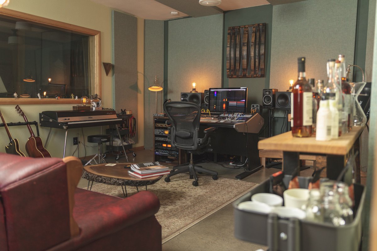 Studiotime tweet media
