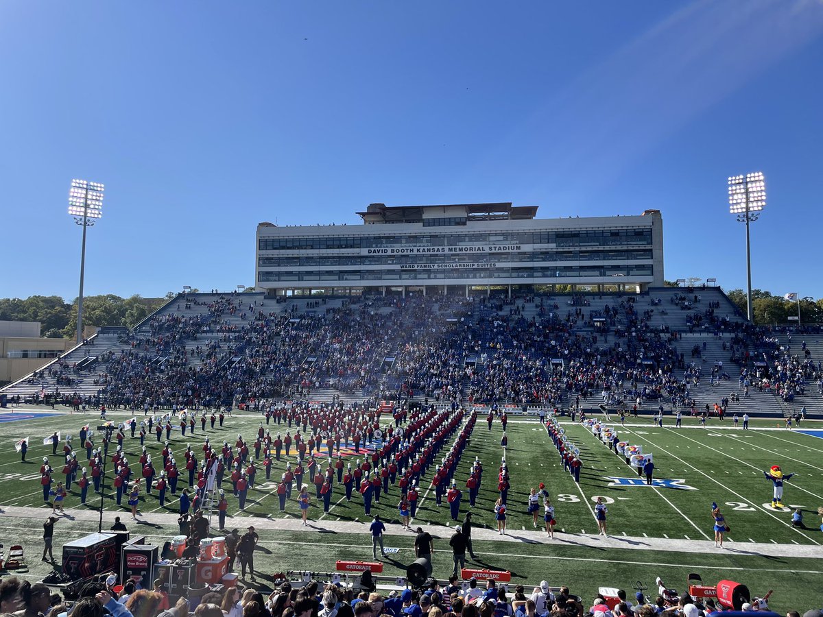 Homecoming weekend is the best weekend! We were so glad to see so many old faces here at the shelter!