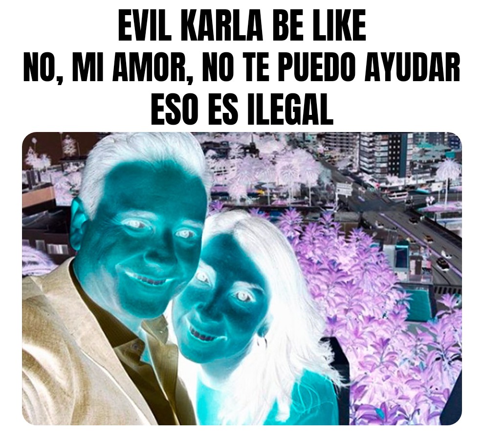 TheKyayo's tweet photo. Mientras tanto en un #mundoparalelo #EvilVersion https://t.co/ODAvIreJl4