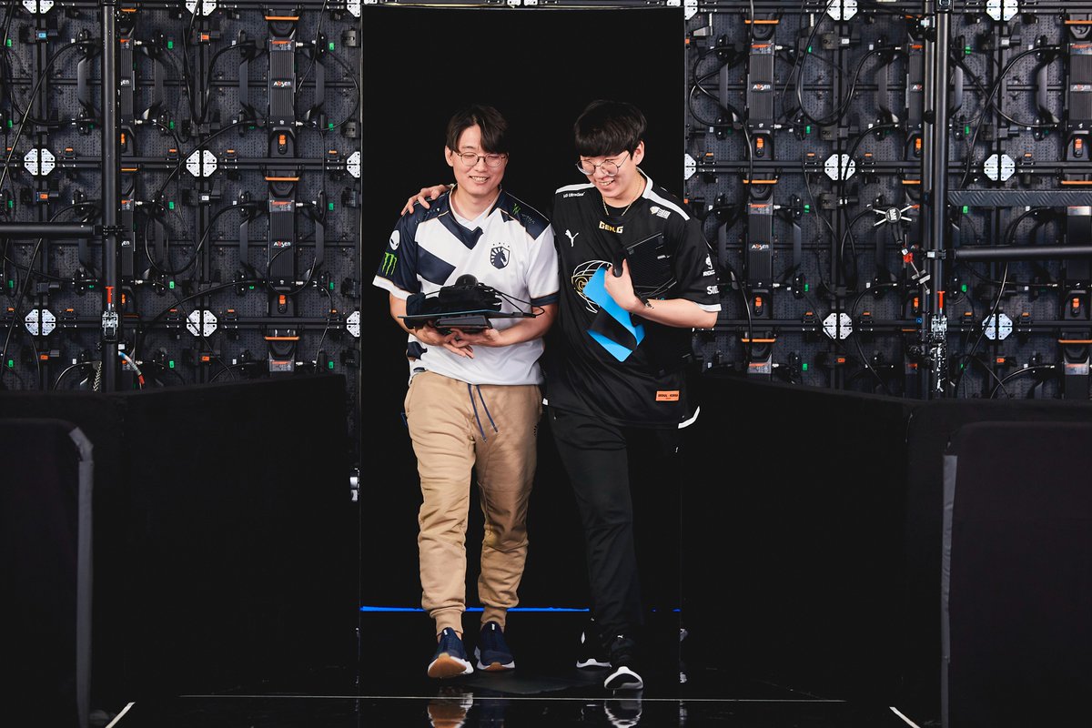 LoL Esports tweet media