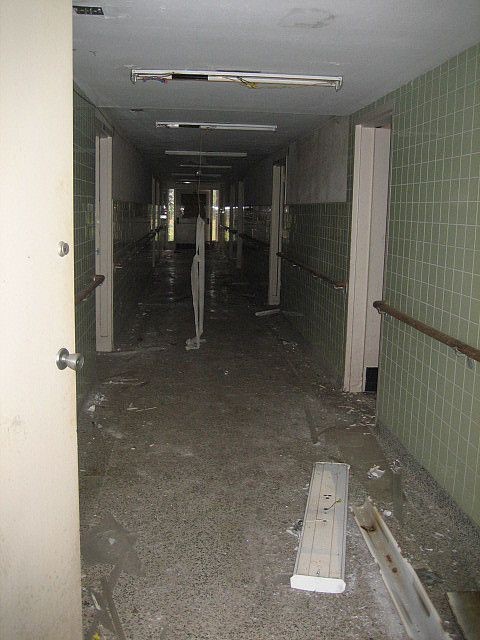iS2FANCY's tweet photo. passaria uma noite em um hospital abandonado pra conhecer seu fav? https://t.co/gDNawYHkau