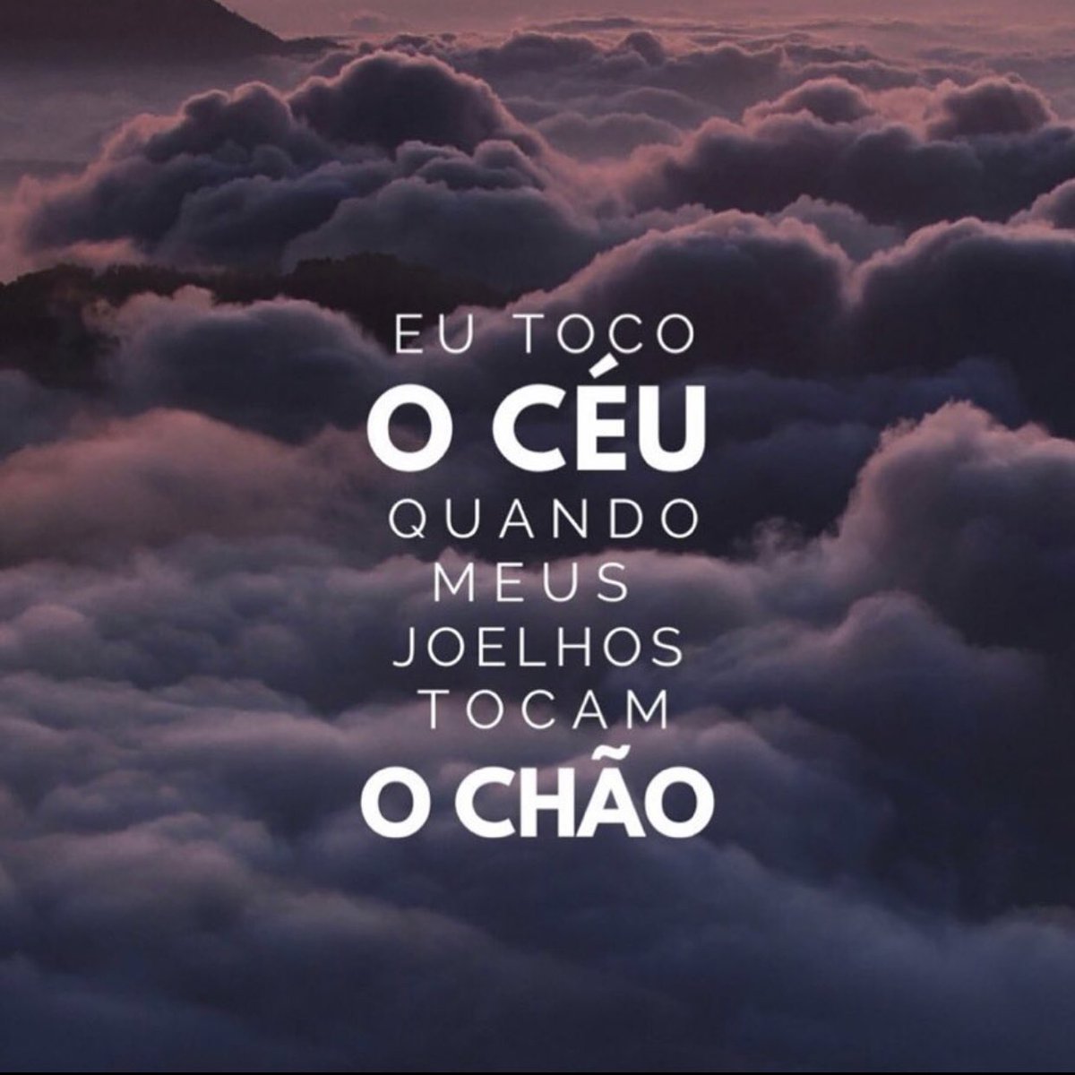 Quando falamos em comunhão, temos que pensar em pelo menos 3 pontos importantes:
1. Estudo da Bíblia.
2. Oração diária.
3. Cantar louvores a Deus.
Quando estamos de joelhos, é que somos vencedores! Orai sem cessar!@arenadofuturo <a href="/evangelismodsa/">Evangelismo</a>