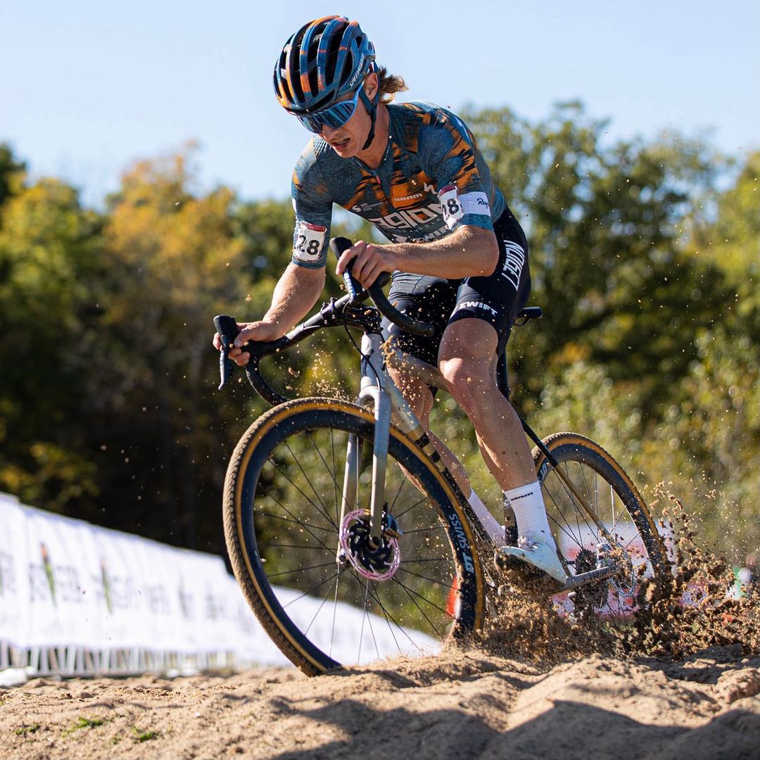 .@lancy_pants pushing his <a href="/iamspecialized/">Specialized Bicycles</a> Crux to the limit at <a href="/JingleCross/">Jingle Cross</a>! 

📸 <a href="/BBuckleyPhoto/">Bruce Buckley Photo</a>