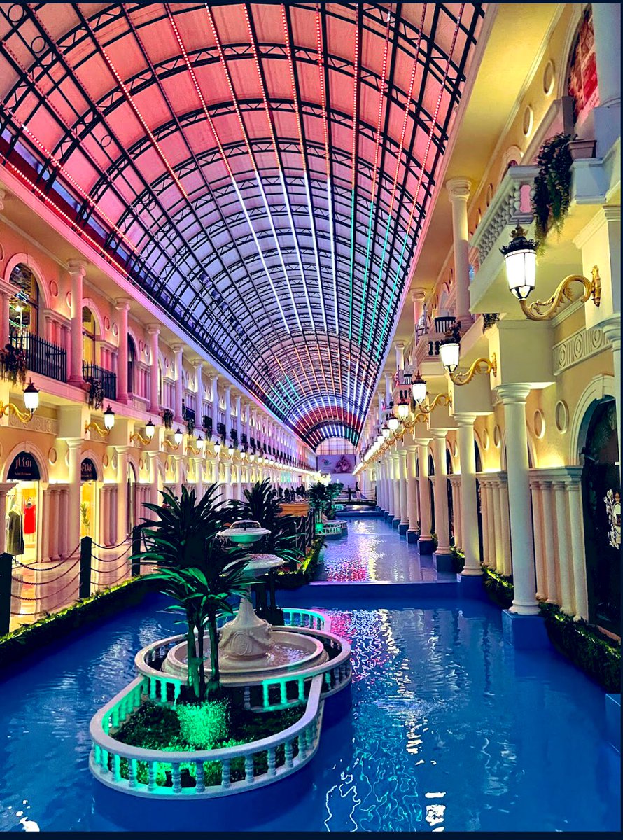 mlg_ms's tweet image. #اللهم_صل_وسلم_وبارك_على_نبينا_محمد 
،
،
كن قلباً وروحاًتمر بسلام على الدنيا وتبقئ بذكرى جميله في خواطر الاخرين....