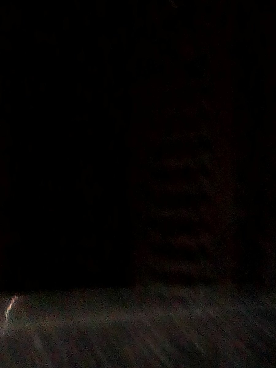 Maru72639791's tweet photo. Desde ayer sin servicio de luz paraíso plaza, terrazas de el paraíso, CC multiplaza y otras zonas de el paraíso y San Juan en oscuras https://t.co/tOhK2I5kRU