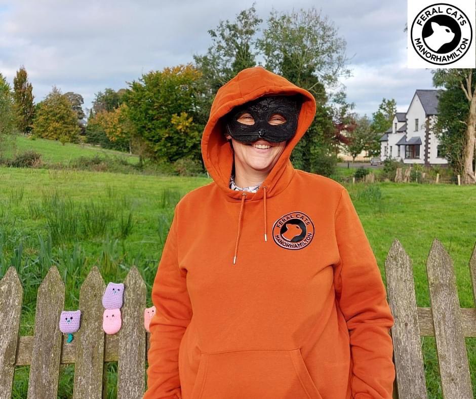 Feralcatsmanor's tweet photo. Our Feral Cats Manorhamilton team for #24HoursofPower challenge is being a little secretive about who they are. Can anyone identify these puddy cats? Join us & others for the challenge Oct 22nd/23rd at BeePark Community Centre. Great prizes for team that generates most energy! https://t.co/j8XOa6eJs6