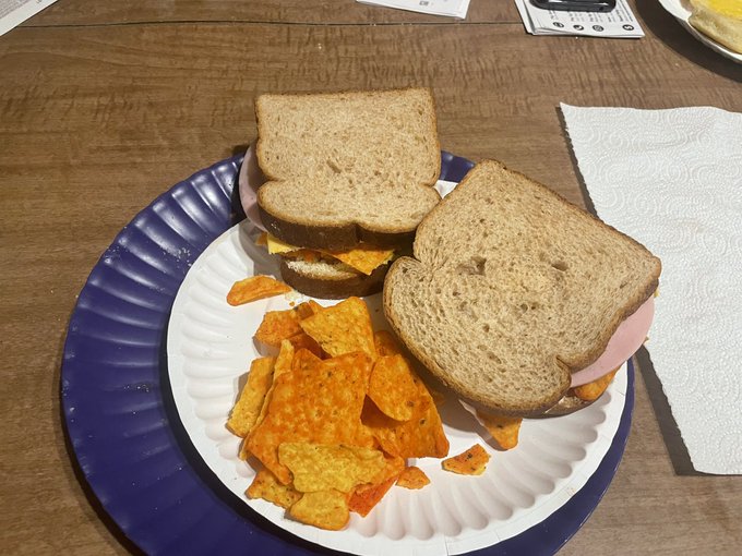 Gawd! I'm soooo hungry! 😵 https://t.co/o9WdTqxKNt