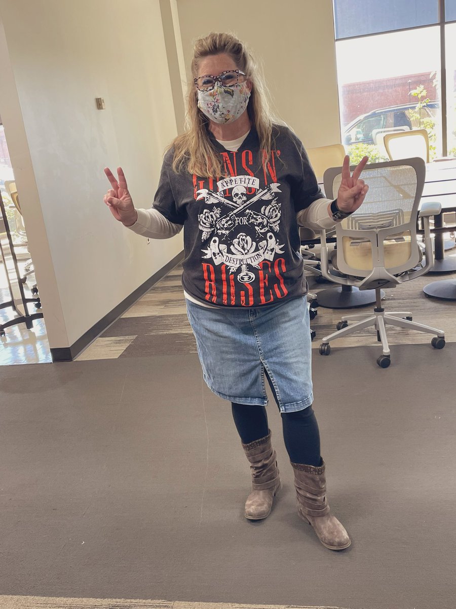 RobertLStevens's tweet image. How about a little 80’s Rock to kick off spirit week at @CodeRVA1? Hmmm, what’s next?

#TeachersGoingRogue #WeAreCodeRVA