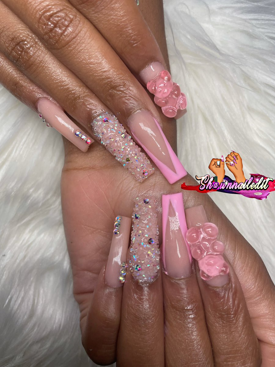 Birthday Set!!

• ALL Acrylic &amp; Hand Drawn 🗣🚨
•
• Book with the link below 
•
•square.site/book/E20HW1XT0…

 #757nails #757nailtechs #odunails #blacknailtech #nailporn #freestylenails #showyourclawssss #vanails #encapsulatednails #nailsaddict #nailart #shawnnailedit