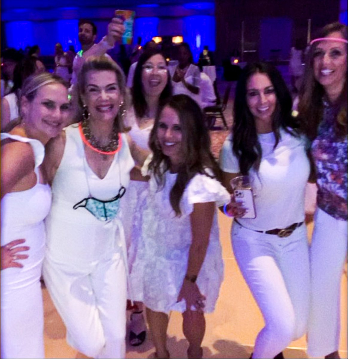 SmileSnap_'s tweet photo. @thedentalfestival you were SO GOOD TO US this past week! 🎉 Our team has been on the go for the past few months now and it was beyond awesome to be with such amazing company and even more amazing views under the Florida sun! 😎 Happy to have connected with so many of you. 🙏 https://t.co/CtF8c5LHAg
