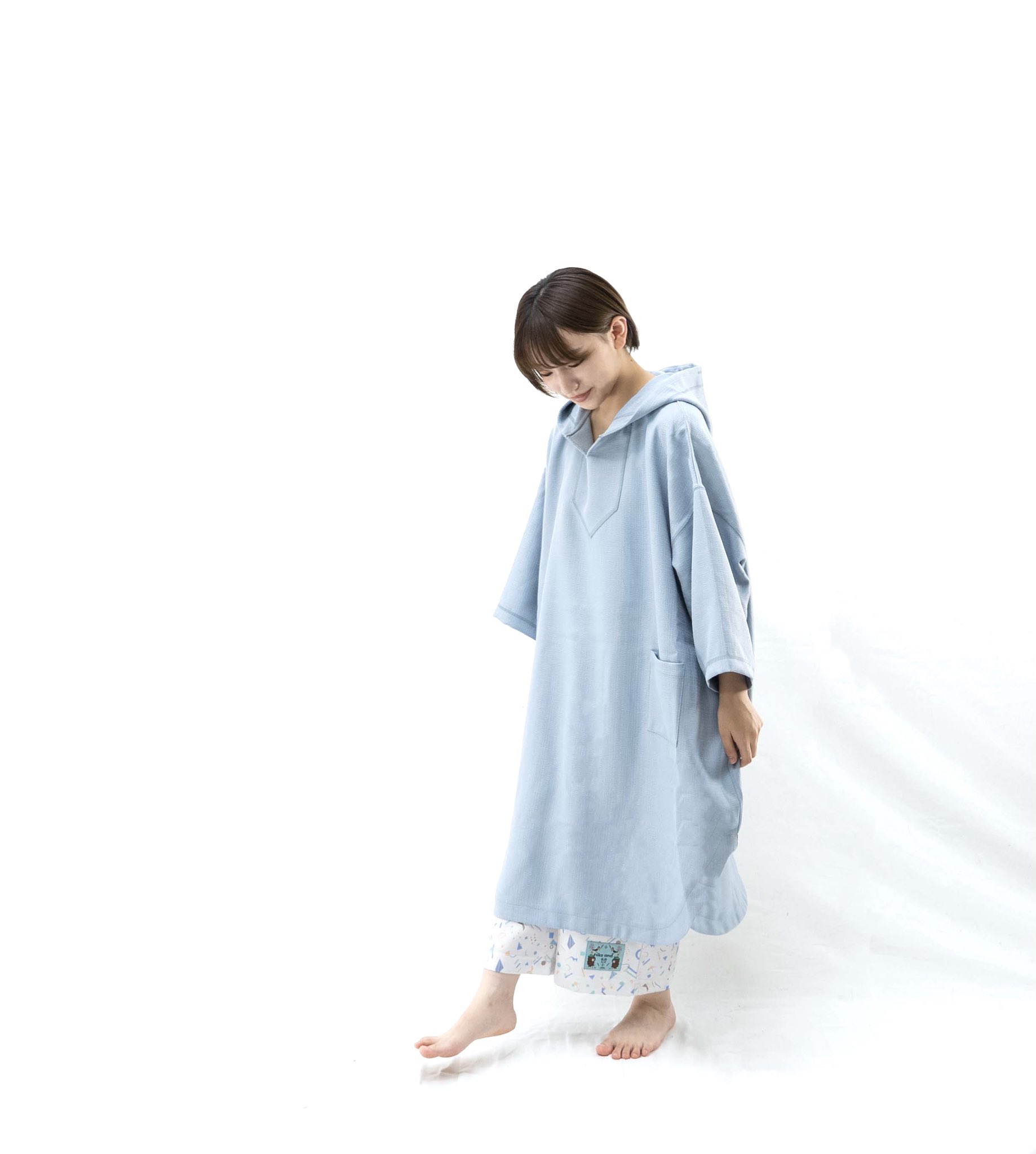 サウナ女子必見！niko and ...＆ペプシ☆サウナポンチョ☆グレー・ブルー Amazon.co.jp: サウナ女子必見niko and ＆ペプシサウナ