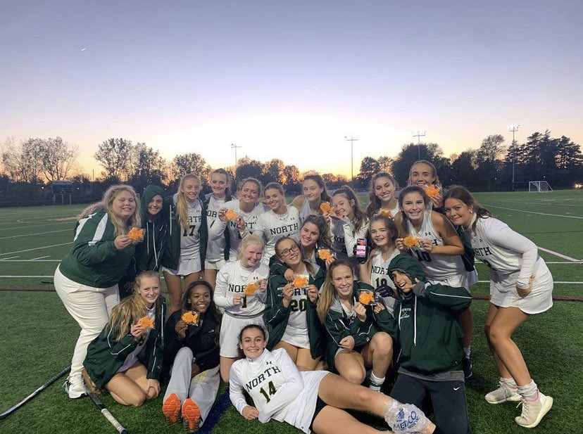 WNHSFhockey's tweet photo. INSANE 2-1 WIN AGAINST OP TONIGHT‼️🍝 🐠🧡⚡️ 
Amazing efforts by EACH AND EVERY GIRL! Wouldn’t have it any other way… WE BELIEVE💚💛

Miranda Burgett: 1 G 🎯
Morgan Lippa: 1 G 🎯
Sophia DePrima: 1 A
⭐️Marissa Kalwicki our MVP⭐️
#rollnorth #beagoldfish #BELIEVE https://t.co/dkJU1nHJSl
