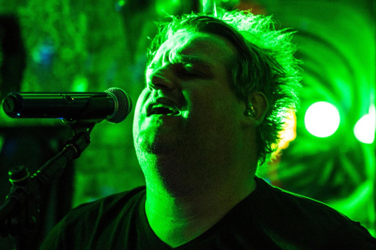 Deanzey's tweet photo. A few shots from my gig with @RoundaboutZoo on Saturday night… https://t.co/rT1OKCC75I
