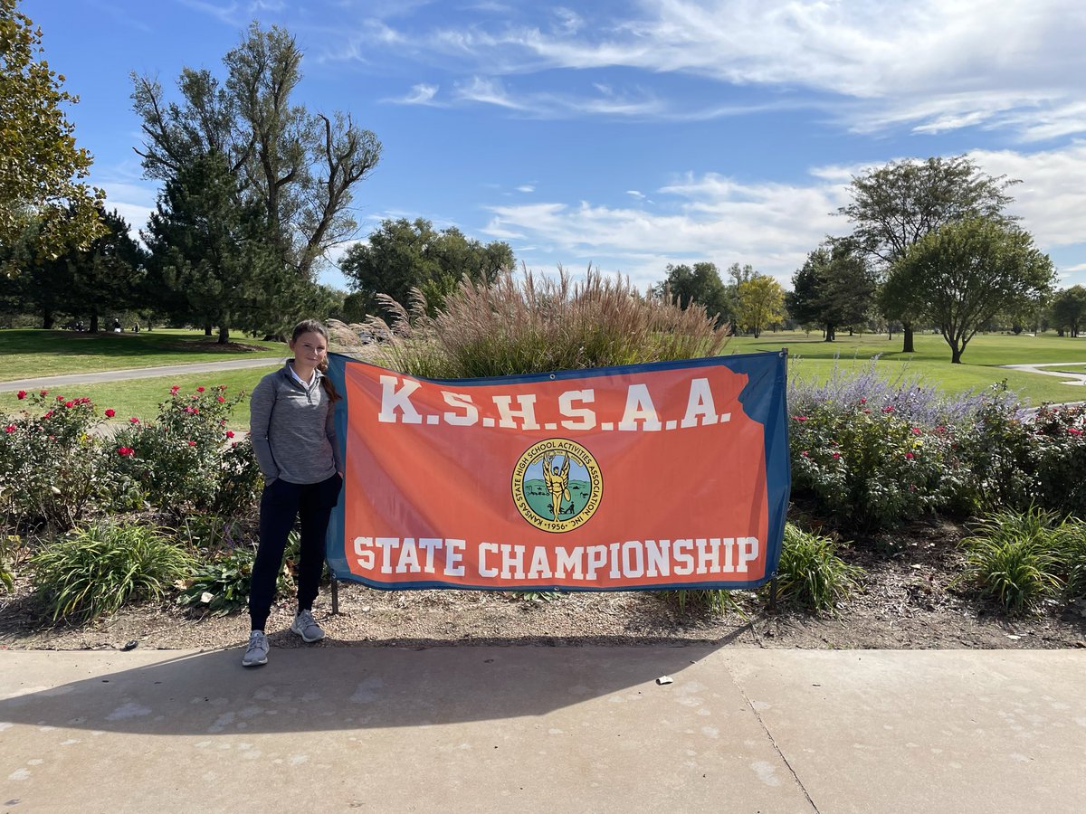 DeSotoWildcats's tweet photo. V GG: Marissa Williams qualified for Day 2 of the State Golf Tournament! https://t.co/lzvfQL3M3x