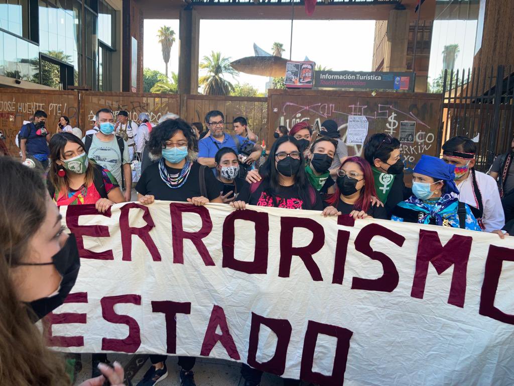 Nos encontramos con la Machi Francisca Linconao 💕#18deoctubre #ConLaMismaRabia #Feministas #machifranciscalinconao