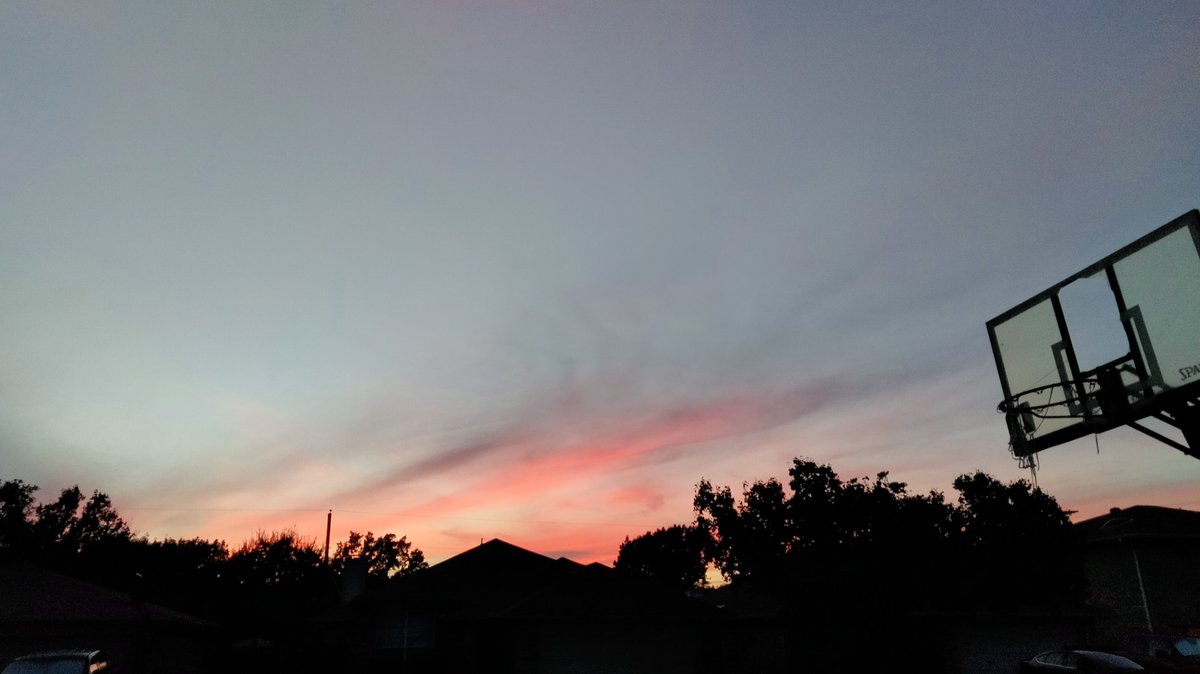 michaelwx6's tweet photo. I Got Some Nice Pictures Of The North TX Sunset! #sunset #sunsetphotography #northTX #DFWSUNSET https://t.co/IuhM5T9K94