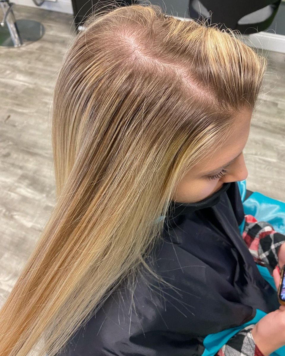 KaLuSalon's tweet photo. Freshened this babe for homecoming with a Highlight and toner.

Color and style done by: @hairbymorganclass

#buffalohairsalon #buffalony https://t.co/lFWEKzSTPi