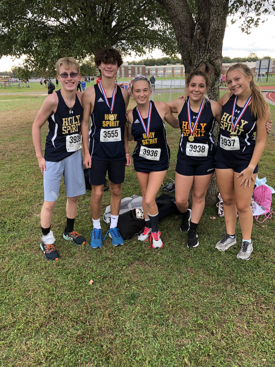 DavidPf37436754's tweet photo. The Sophs ran at the Buena meet, all finishers medaled. Great job Spartans. https://t.co/67M0iS8pI4