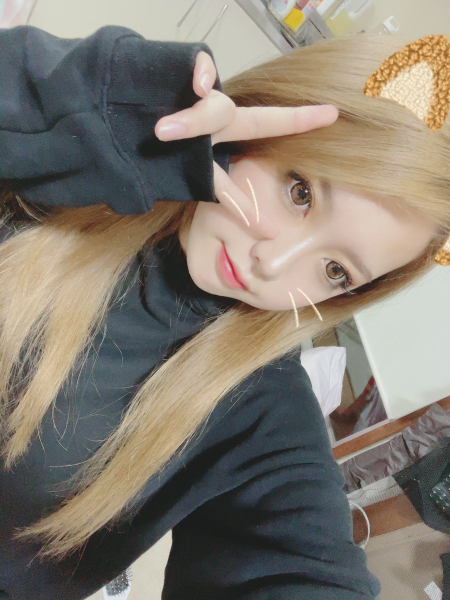IORI1031778's tweet photo. そろそろ髪の毛染めに行きたい👱🏻‍♀️ https://t.co/JHuGu8uFvR