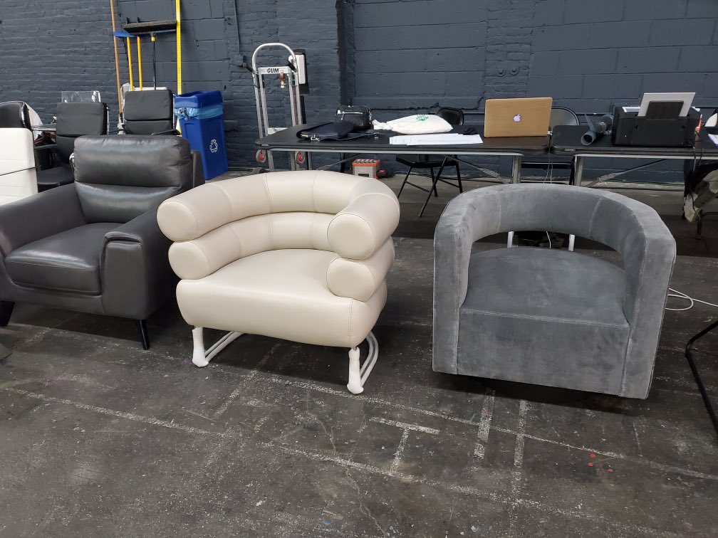 bethkushnick's tweet photo. My job for @MasterClass brought me back to my commercial days when one item becomes a major focus. This time is was the perfect chair for @Nas! π¬ #behindthescenes #setdecorator #setdecoration #chairsfordays #commercial #bts #heroprop #music https://t.co/7wQU4vY1vF