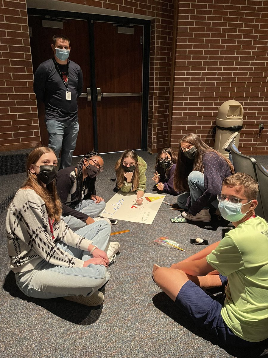 InteractDawson's tweet photo. Thanks to everyone who helped make our AMAZING posters for flock party! Hope to see you at our booth this Wednesday from 6-8! 😌 

-We are selling pizza! 🍕 1 slice for 3 tickets and 2 slices for 5 tickets 🎟 https://t.co/EdMBjh5mmn