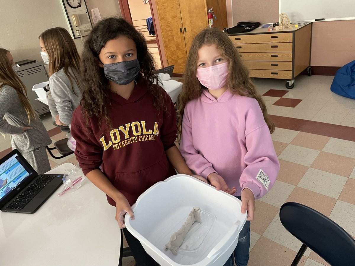 mrsdifonso's tweet photo. STEM week is off to a great start! #WeAreBES #MASTEMWEEK #i2Learning https://t.co/ogIVR4N0z5