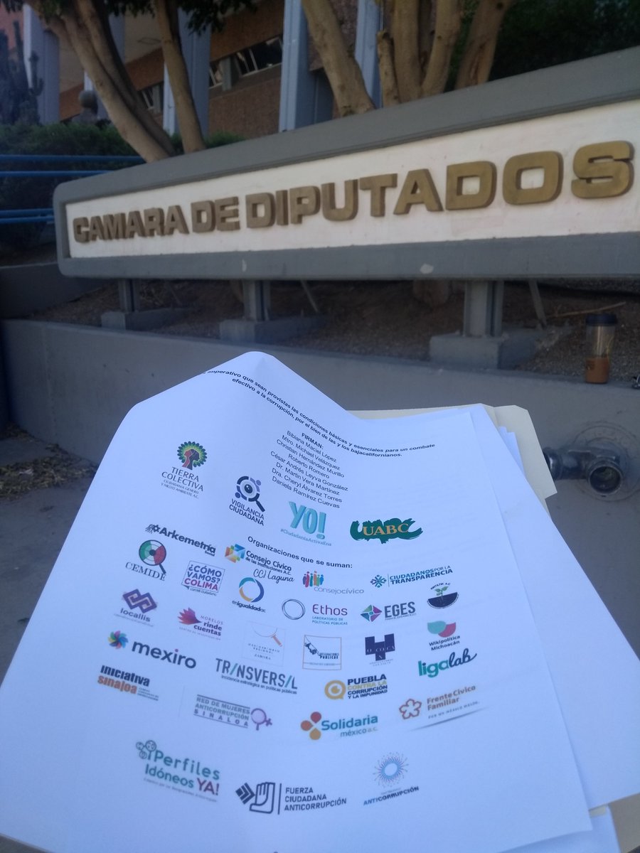 TierraColBC's tweet photo. 📢Hoy entregamos un exhorto al @congresobc para que se atiendan los pendientes en materia #anticorrupción en #BajaCalifornia. 
Con atención al Presidente de la Mesa Directiva, Diputado Juan Manuel Molina- https://t.co/Qybhxel79X