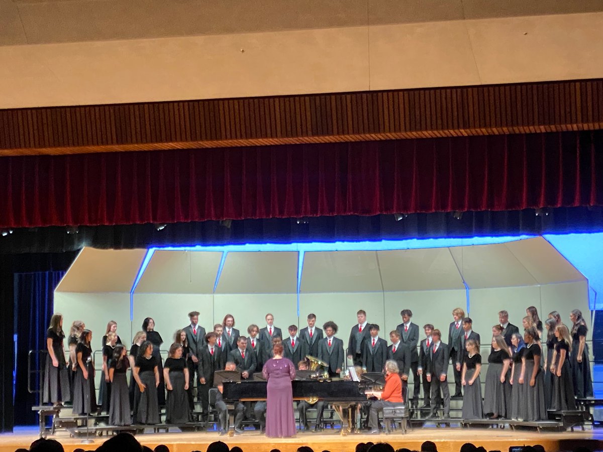 Great Fall Choir Concert tonight! We definitely have a lot of talent at BHS!! #BHSMakingConnection <a href="/ElkPrincipal/">Mr. Leek</a> <a href="/BurlesonHSchoir/">BHS Choir</a> <a href="/BISD_FineArts/">BISD Fine Arts</a>