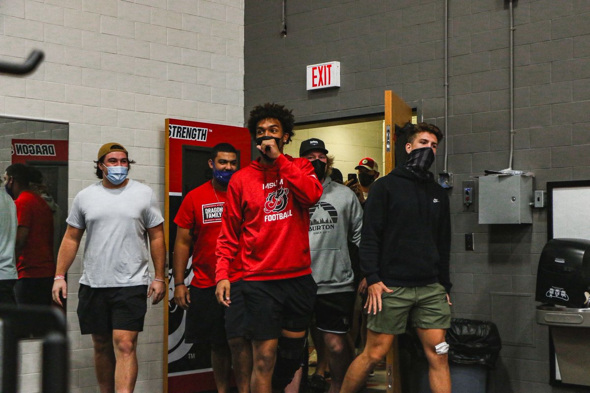 msum_football's tweet photo. Unveiling of the New Weight Room tonight! 🏋️‍♀️🔥🐉🏈 https://t.co/yaXDkPcavd