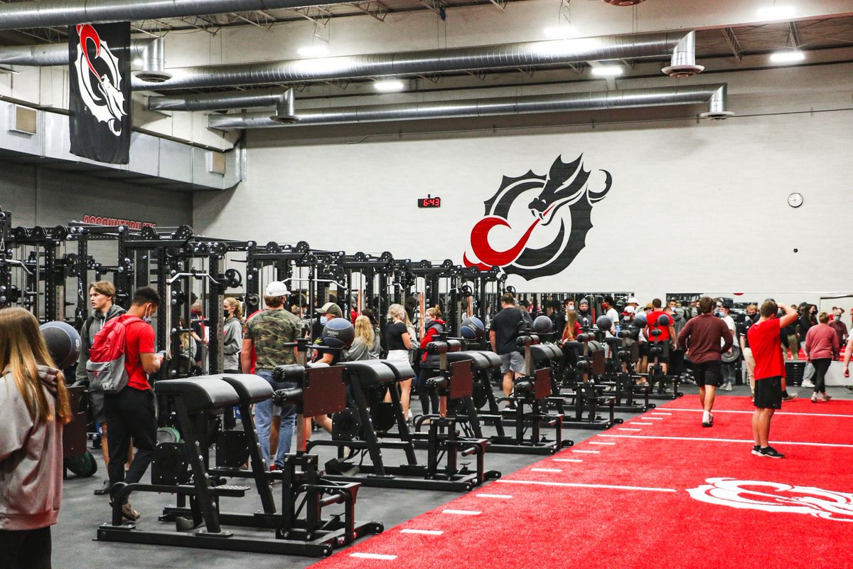 msum_football's tweet photo. Unveiling of the New Weight Room tonight! 🏋️‍♀️🔥🐉🏈 https://t.co/yaXDkPcavd